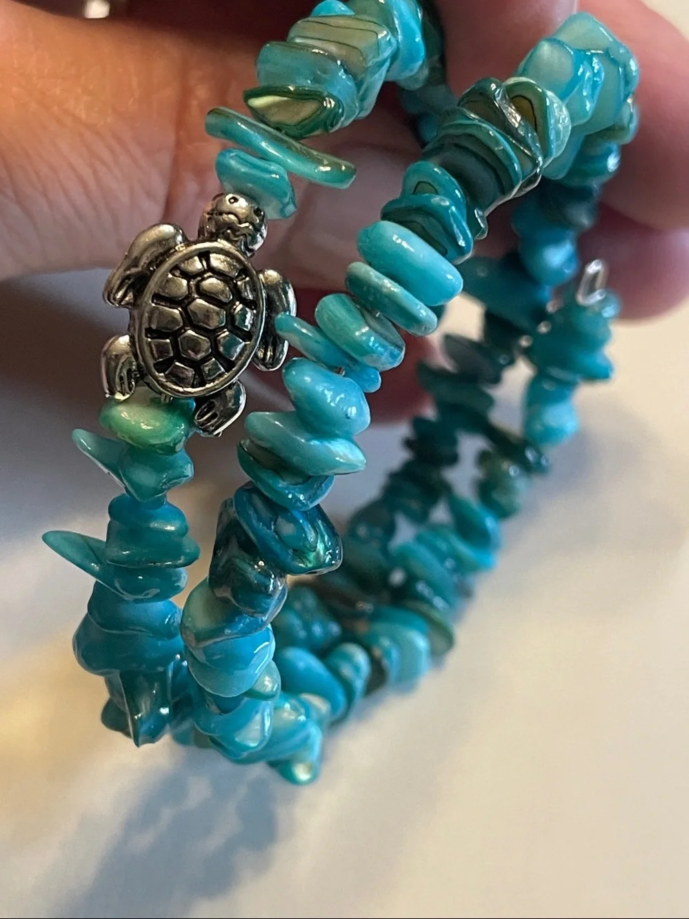 N/A vibrant turquoise